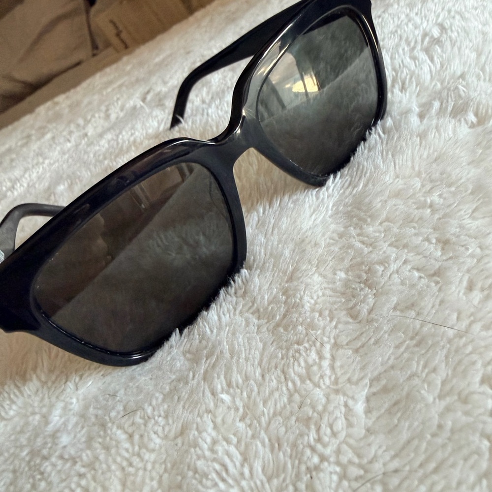 Stylish Black YSL Sunglasses